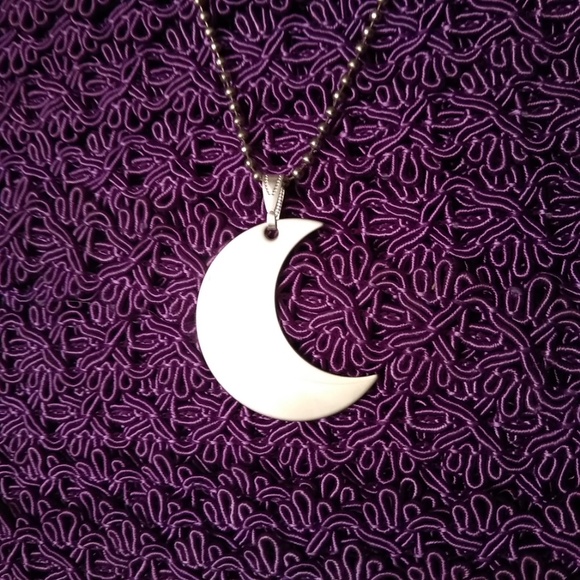 Mirror Crescent Moon Pendant Gypsy Style - Picture 3 of 8